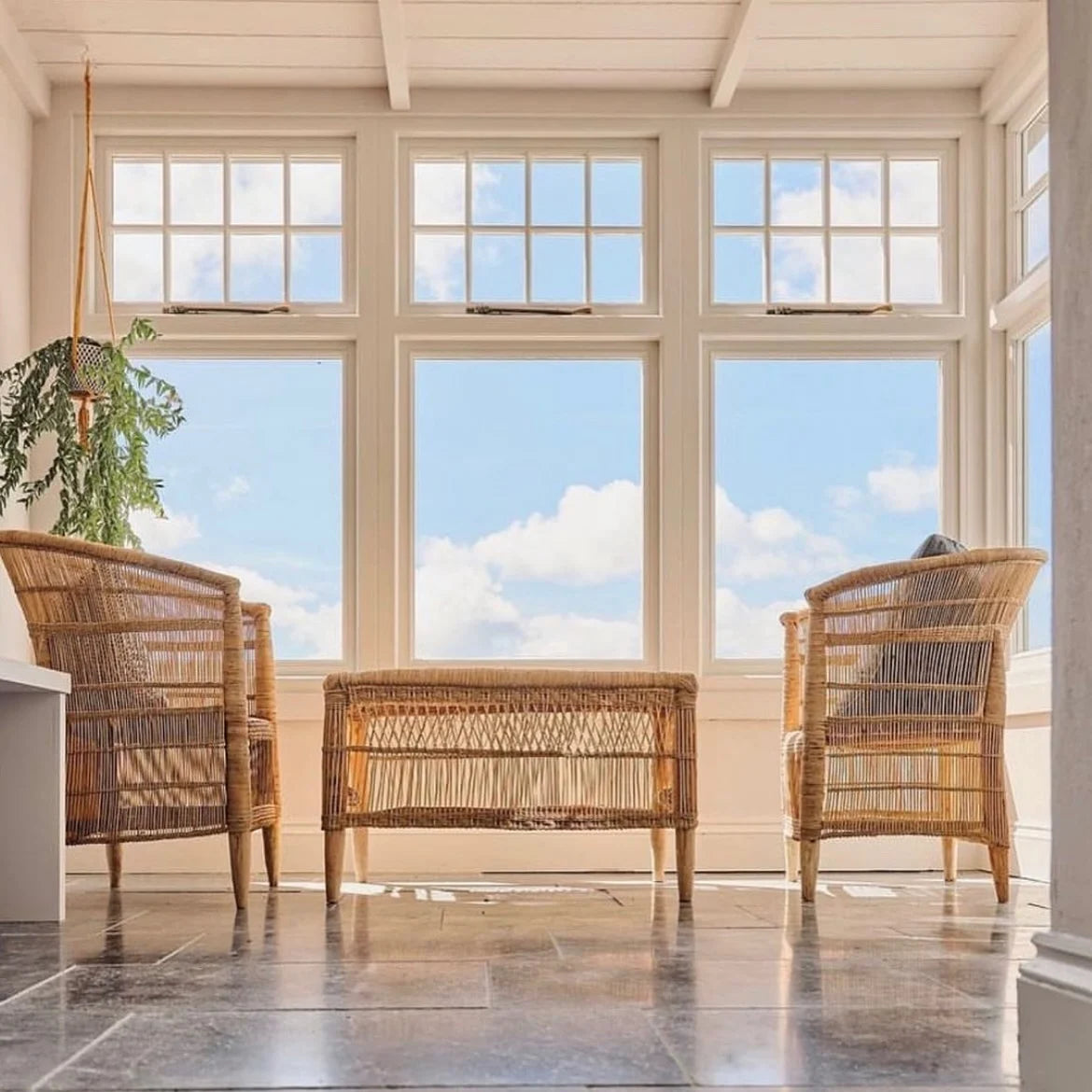 Traditional Open-Weave Coffee Table / Bench