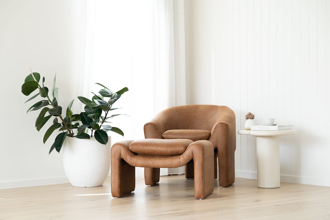 Amery Armchair – Cognac Leather Sun Republic 