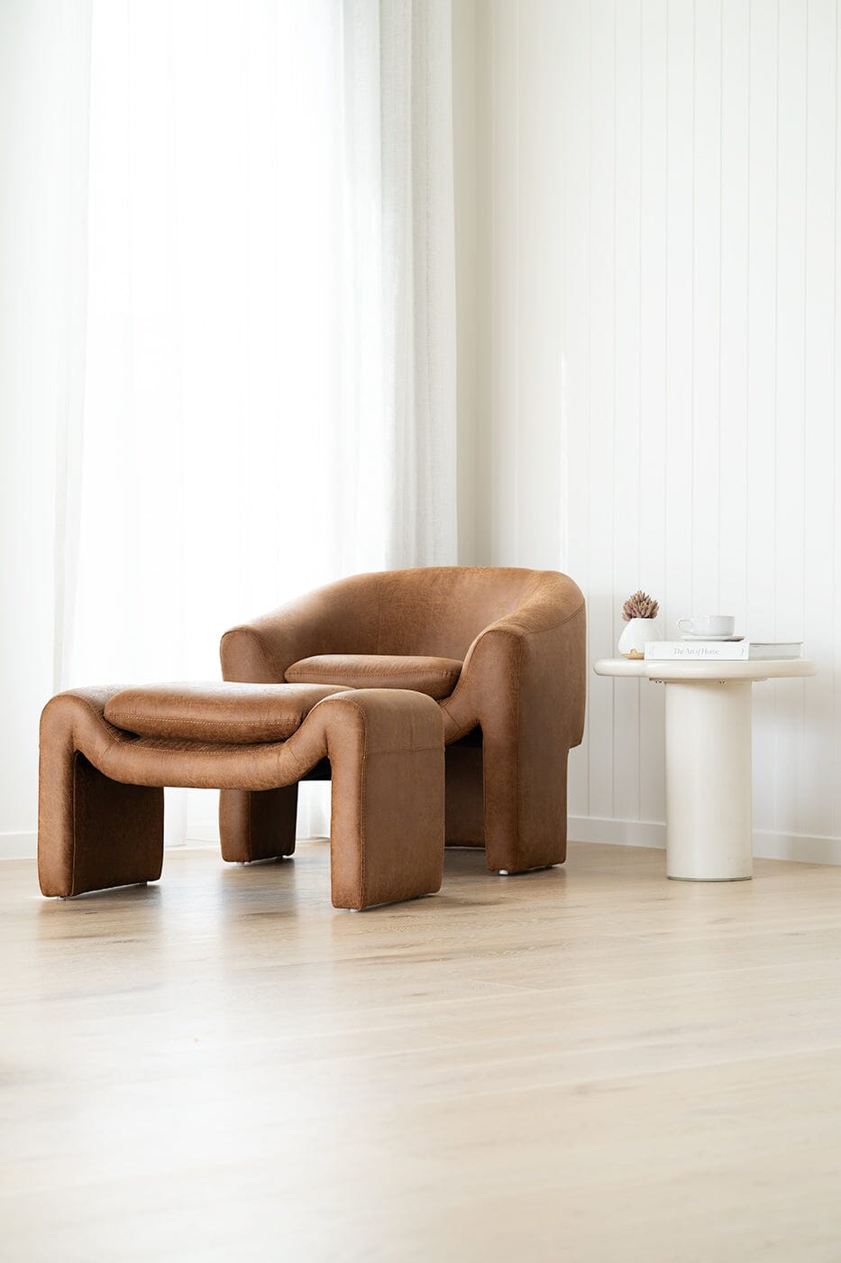 Amery Armchair – Cognac Leather Sun Republic 