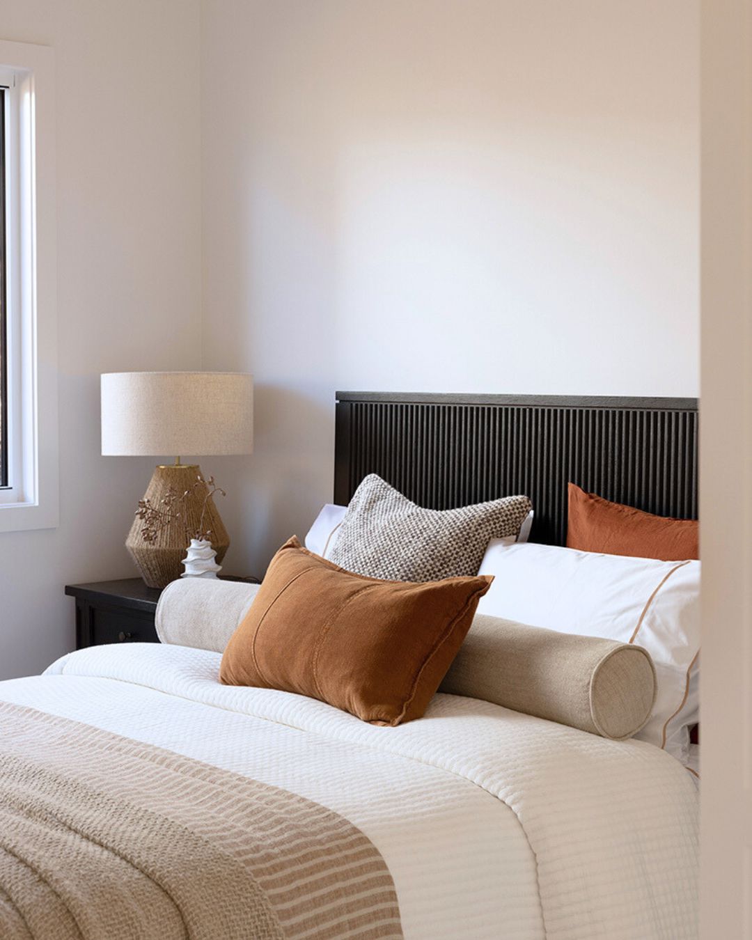 Aria Bed Head - Black Oak SUN REPUBLIC 