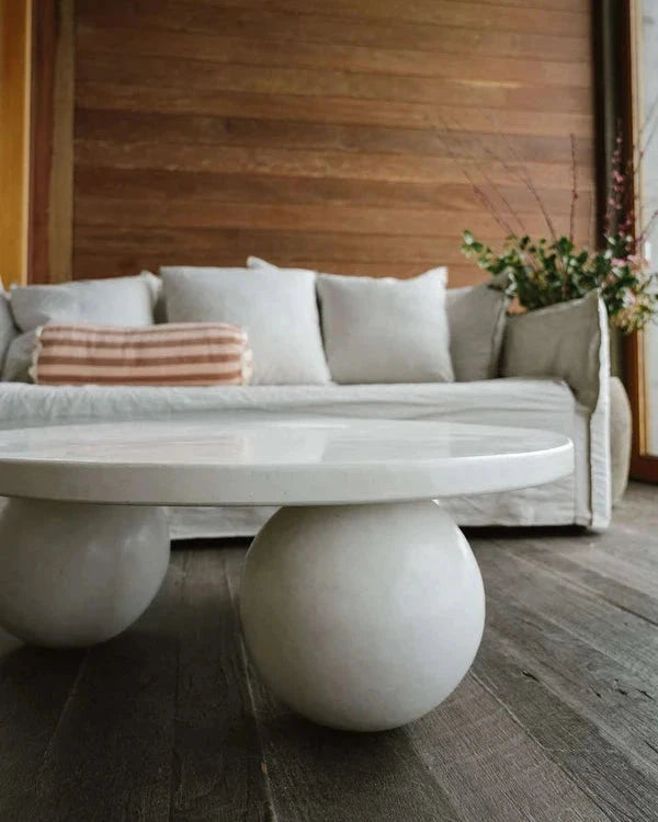Eos Concrete Coffee Table - White Round Blacksalt 