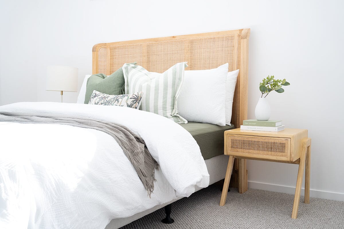 Island Cedar & Rattan Bed Head Q/K Sun Republic 