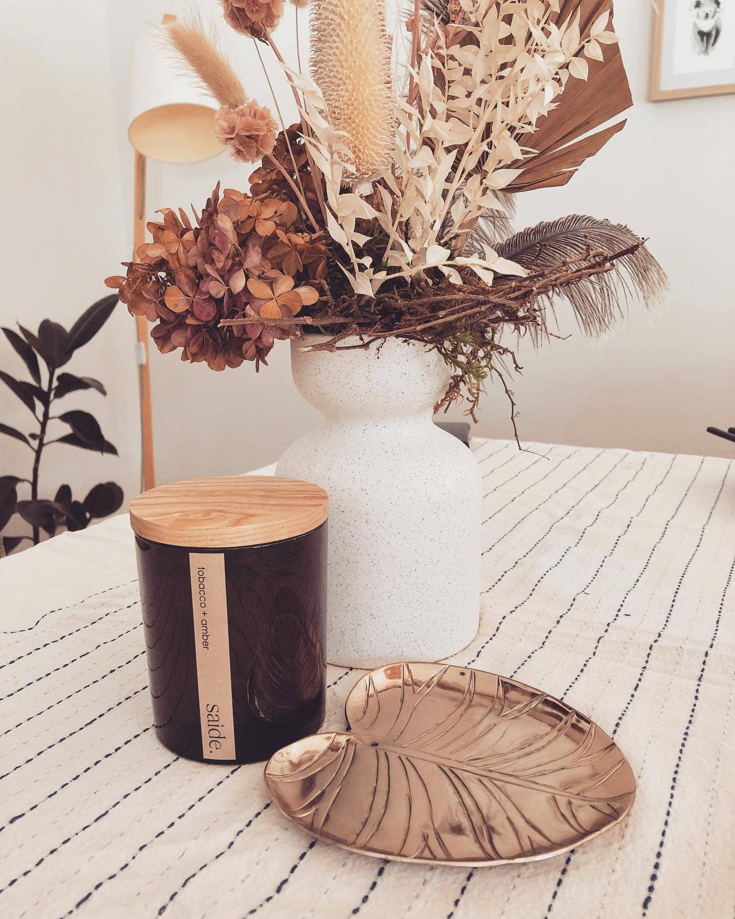 Large Amber Wood Wick Scented Candle Sun Republic 