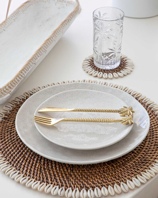 Natural Rattan & Shell Placemat Sun Republic 