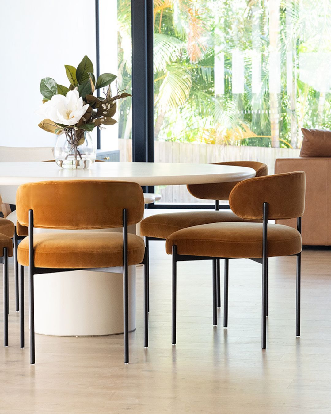 New York Dining Chair – Rust Velvet – SUN REPUBLIC