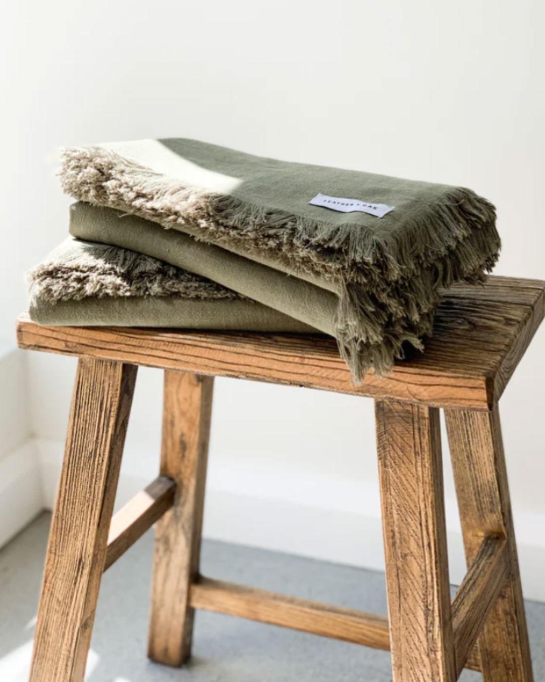  Sun Republic Olive Green Ramie throw Blankets