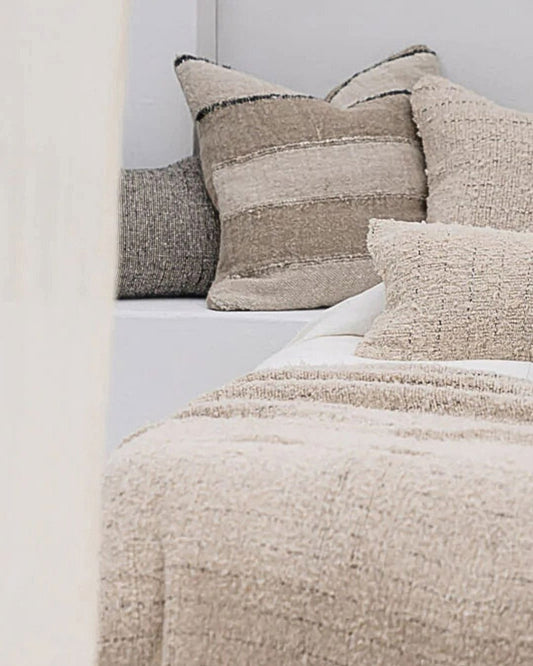 Retreat Cushion – Natural/Ivory/Black Sun Republic 