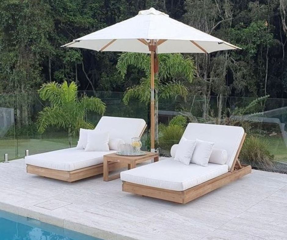 Tulum Outdoor Umbrella With Base - White & Teak Sun Republic 