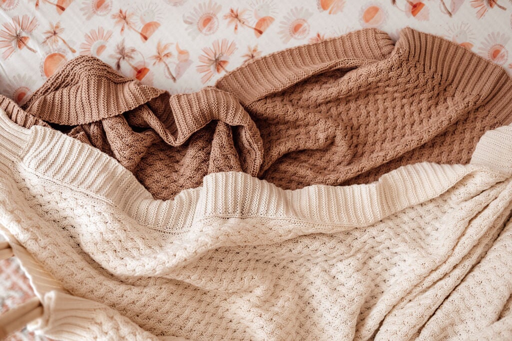 Diamond Soft Knit Nursery Blanket | Hazelnut Snuggle Hunny 
