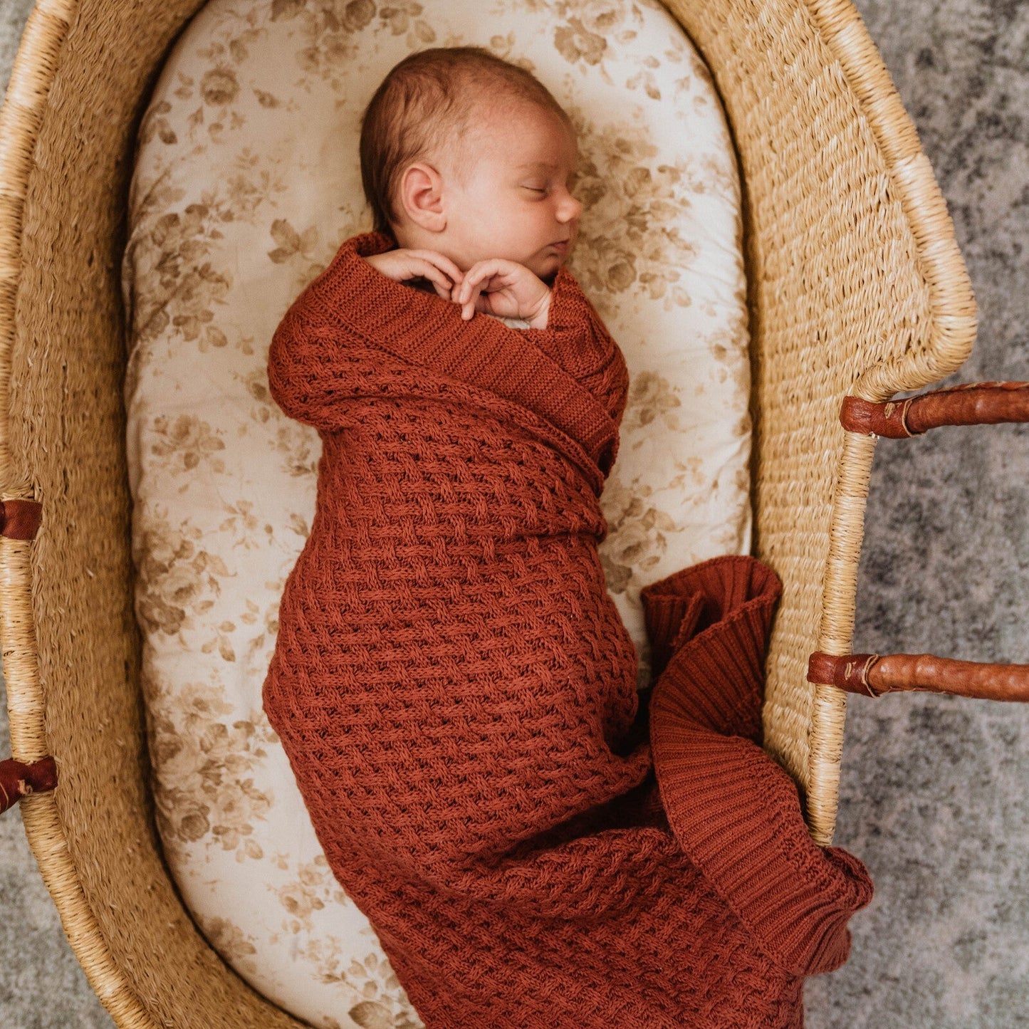 Diamond Soft Knit Nursery Blanket | Umber Snuggle Hunny 